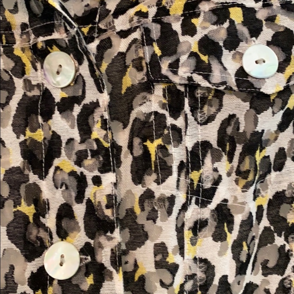 Ruby Rd Animal Leopard Print Button Down Top 8P - Picture 2 of 5